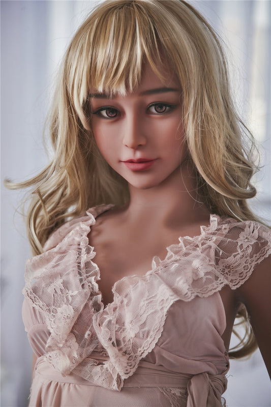 Lily: Cute Sex Doll